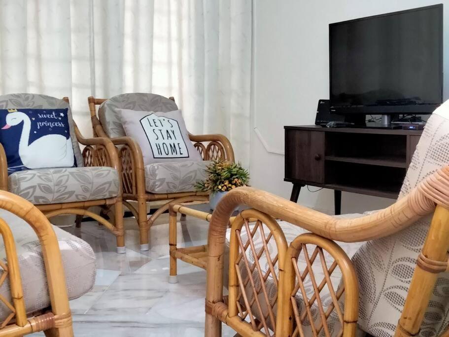 Homey 9pax 3br Mrt Tmn Suntex I Homebrickz Holiday home Cheras