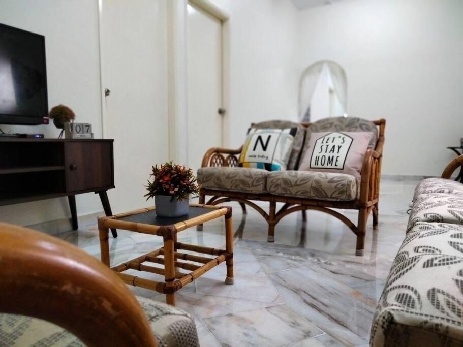 Holiday home Homey 9pax 3br Mrt Tmn Suntex I Homebrickz Cheras
